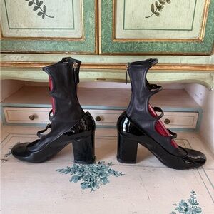 CHANEL Black Patent Strappy in the front + Zipper in back Heels 👠